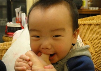 寶寶咬人怎么糾正 壞習慣咬人是不是缺什么