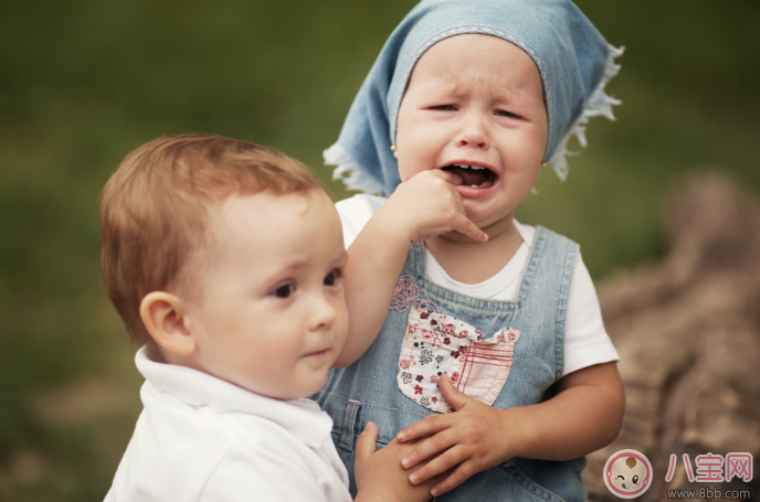 寶寶手指頭劃傷了怎么辦 孩子手指頭劃傷處理方法