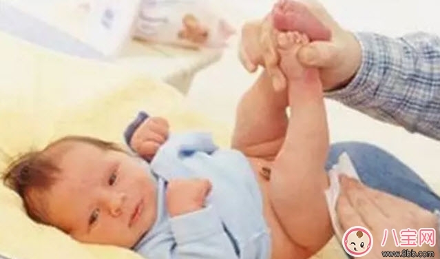 新生兒女寶寶私處護(hù)理圖解 女嬰兒私處護(hù)理方法