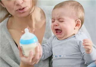 夏天寶寶能喝涼奶粉嗎 寶寶喝涼奶粉會怎么樣