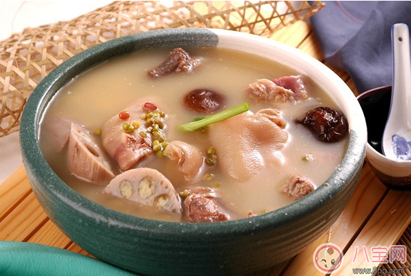 超級媽媽一天產(chǎn)奶6升多 怎么能讓自己的奶水多