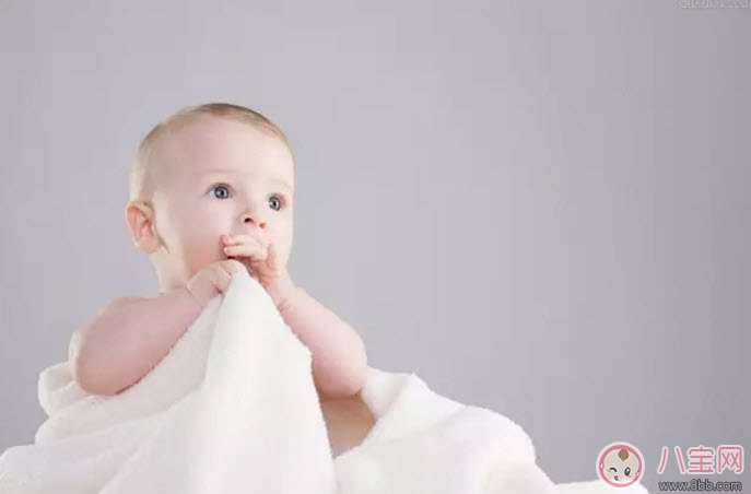 寶寶長(zhǎng)牙順序 寶寶長(zhǎng)牙特征(寶寶長(zhǎng)牙癥狀)