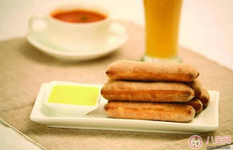 寶寶長(zhǎng)牙順序 寶寶長(zhǎng)牙特征(寶寶長(zhǎng)牙癥狀)