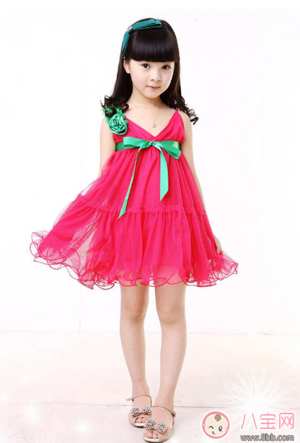 孩子學(xué)會穿衣很重要 去幼兒園學(xué)會穿衣方法