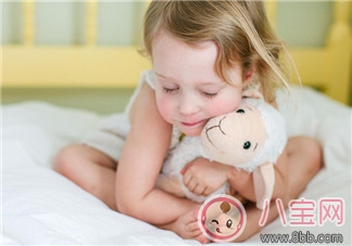 夏季寶寶便秘消化不良 羊奶粉助消化又營(yíng)養(yǎng)