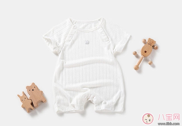 新生兒衣服怎么買 如何給寶寶挑選衣服 新生兒衣服怎么買 如何給寶寶挑選衣服
