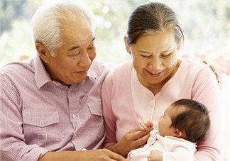 老人帶孩子經(jīng)驗(yàn)有哪些 老人帶孩子經(jīng)驗(yàn)的弊端。