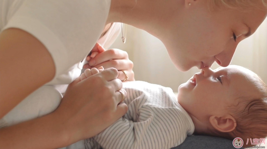 美國新生兒出生不久親吻死亡 千萬不要讓別人親吻你的小孩