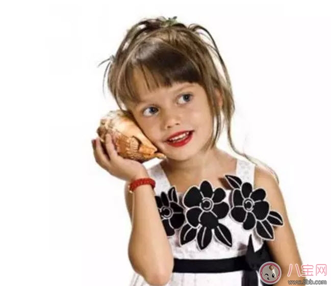 一歲女寶寶夏天發(fā)型 夏天一歲女寶寶發(fā)型有哪些(劉海+盤發(fā))