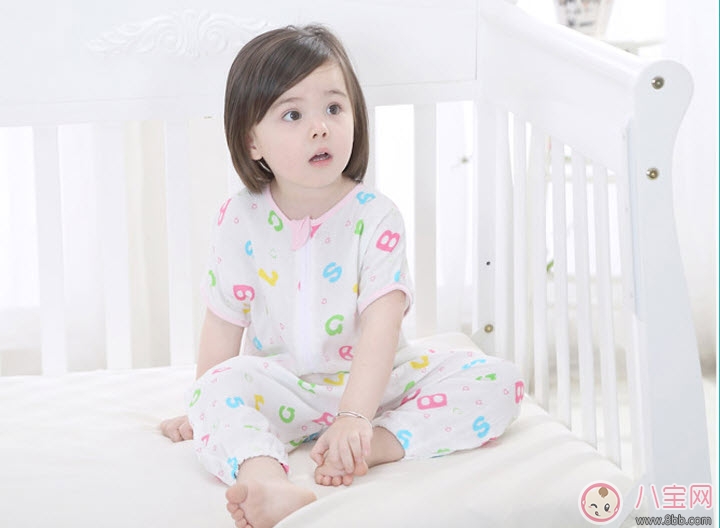 2017寶寶怎么過三伏天 多通風(fēng)勤洗澡吃清淡