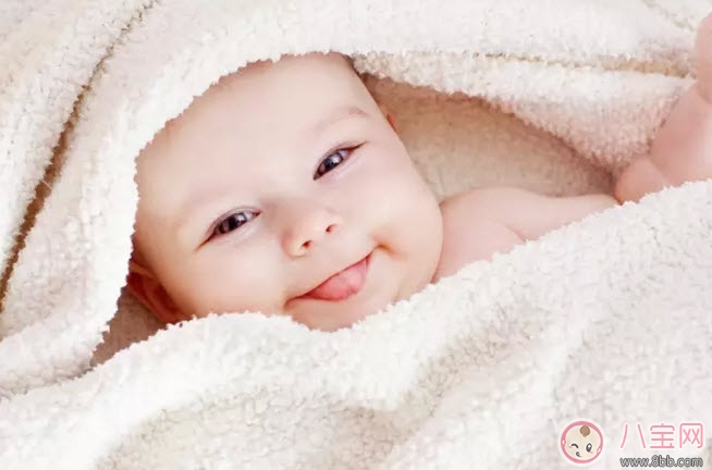 頭垢對寶寶的影響 頭垢怎么去除有哪些注意事項