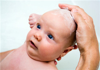 頭垢對寶寶的影響 頭垢怎么去除有哪些注意事項(xiàng)