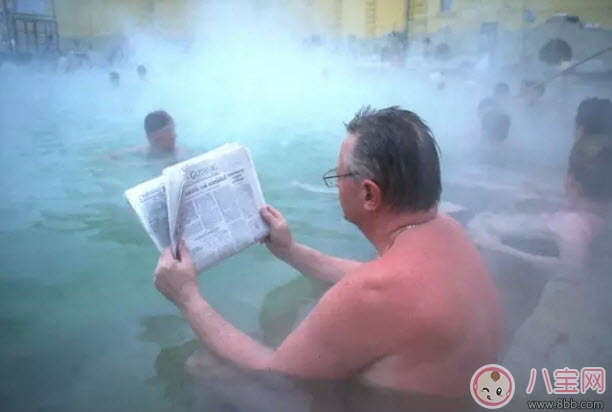 2017夏季寶寶游泳水溫多少合適 嬰兒游泳水溫過高會怎么樣