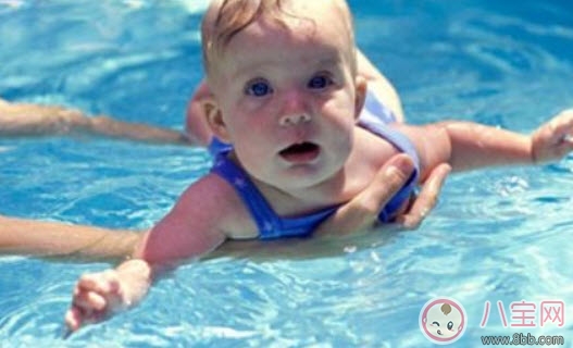 夏天寶寶游泳有什么好處 寶寶游泳的最佳時(shí)間是多少