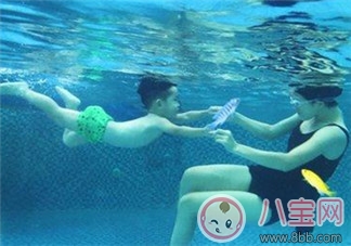 2017夏季親子游泳應(yīng)該準(zhǔn)備什么  有哪些問(wèn)題需要了解