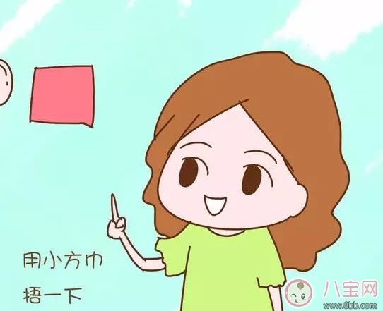 寶寶洗澡耳朵進(jìn)水了怎么辦 怎么判斷寶寶耳朵進(jìn)水(搖頭挖耳朵)