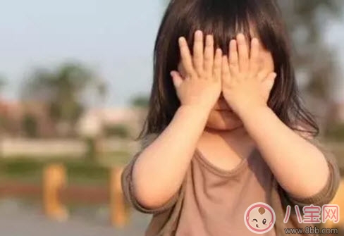 寶寶認生怎么辦 寶寶認生好還是不認生好(為什么有些寶寶不認生)