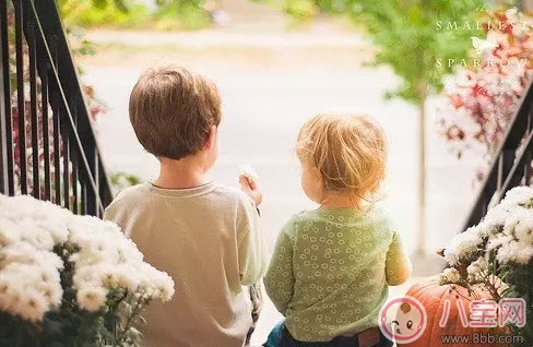 寶寶認生怎么辦 寶寶認生好還是不認生好(為什么有些寶寶不認生)