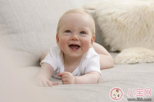 嬰兒長尿布疹怎么辦 尿布疹是怎么引起的 嬰兒長尿布疹怎么辦 尿布疹是怎么引起的