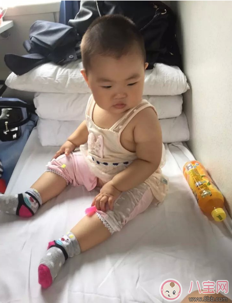 幾個(gè)月的寶寶可以坐臥鋪嗎 幾個(gè)月的寶寶坐火車要注意什么