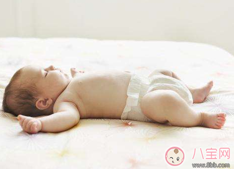 寶寶睡姿不好喜歡彎著頭睡覺(jué) 怎么矯正
