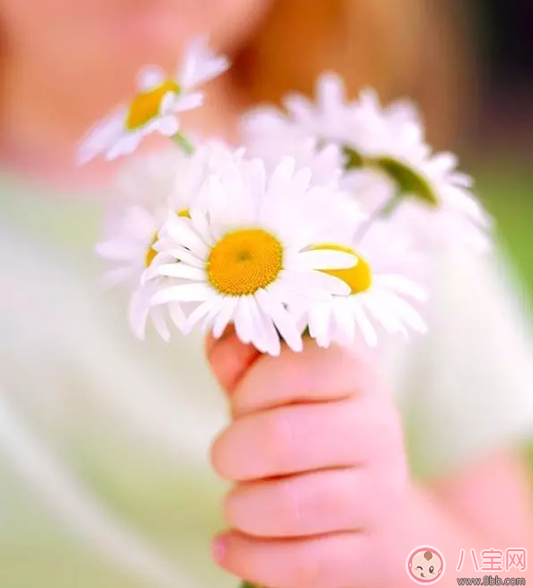 國(guó)慶節(jié)出游如何拍好一張萌寶照 怎么曬娃更加的有創(chuàng)意