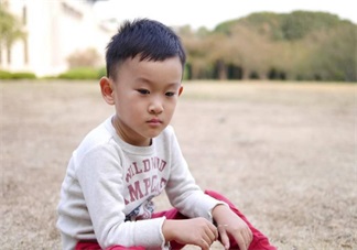 孩子自卑沒自信怎么辦 孩子沒自信如何幫他克服