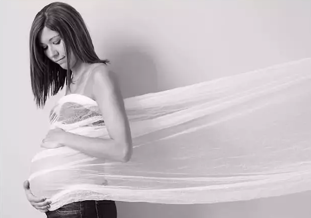 另類孕照如何拍？怎么拍出獨(dú)一無二的孕照？