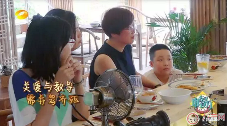 趙薇如何教育出乖巧小四月？趙薇的育兒經(jīng)是什么？