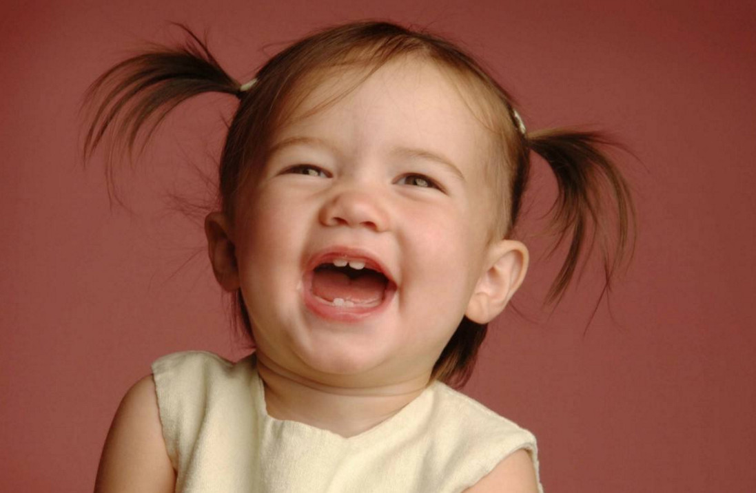 寶寶愛咬嘴唇的原因 如何糾正寶寶咬嘴唇