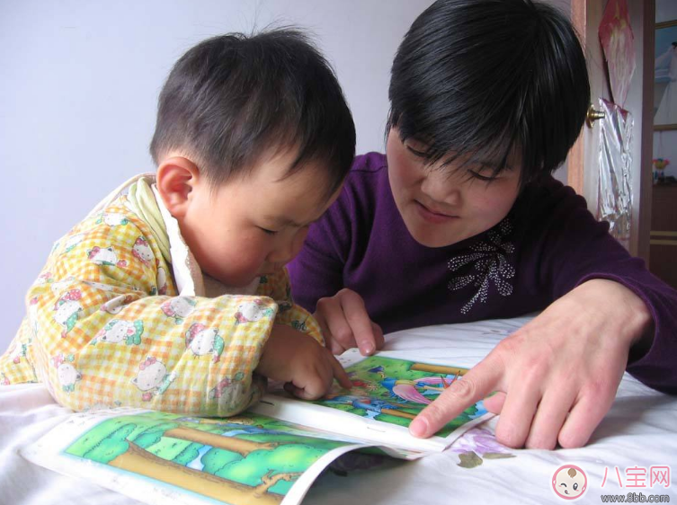 寶寶纏著自己講故事怎么辦 怎么給孩子編故事 寶寶纏著自己講故事怎么辦 怎么給孩子編故事