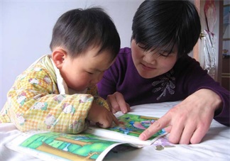 寶寶纏著自己講故事怎么辦 怎么給孩子編故事