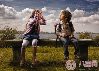 家長(zhǎng)對(duì)孩子的性教育應(yīng)該何時(shí)開(kāi)始 不要逃避性教育！