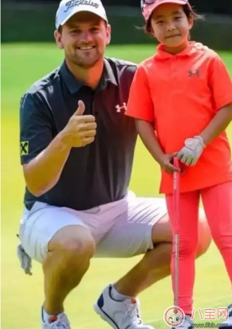 劉國梁教女兒高爾夫獲世界亞軍！父母如何成為孩子的榜樣
