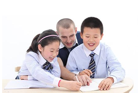 獨生子女不善交際怎么辦 獨生子女為何不善交際