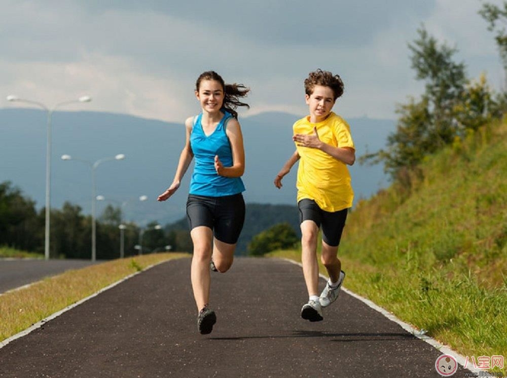 林志穎家雙胞胎1歲就“健身”？孩子成長(zhǎng)各階段如何健身