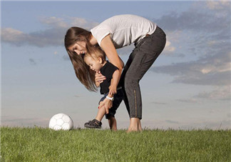 林志穎家雙胞胎1歲就“健身”？孩子成長(zhǎng)各階段如何健身