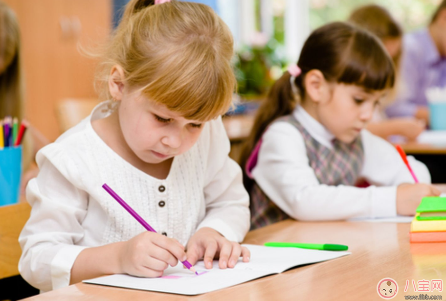 孩子做錯(cuò)事后這樣做會(huì)更好 孩子犯錯(cuò)正確引導(dǎo)方法