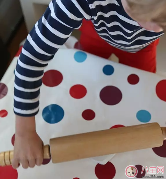 外面下雨了孩子不能出去玩 試試做這些事情吧 外面下雨了孩子不能出去玩 試試做這些事情吧