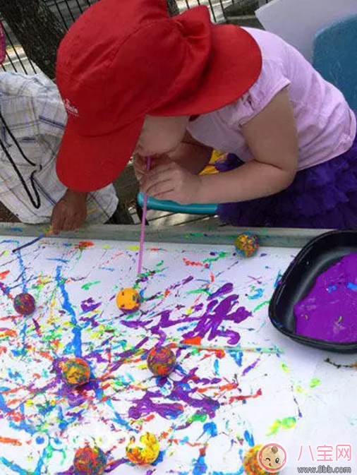 孩子愛(ài)涂鴉就讓他學(xué)畫畫 別嫌畫的丑那是靈感