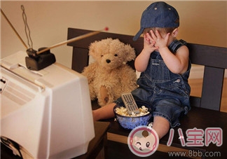 寶寶看電視的影響 如何規(guī)定寶寶看電視的時機