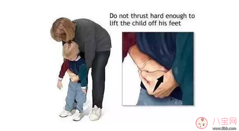 寶寶吃飯時(shí)爸爸的這個(gè)舉動(dòng) 險(xiǎn)些讓他送命！