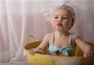 秋天天涼寶寶不愛(ài)洗澡怎么辦