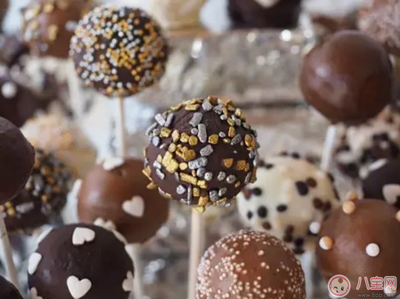 63歲羅大佑拒絕給女兒生日禮物 刻意的“拒絕滿足”做得對(duì)嗎？