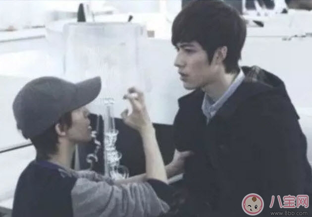 金絲雀是什么梗 郭敬明的金絲雀是誰(金絲雀事件關(guān)系梳理)