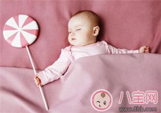 寶寶尿床怎么辦   家長應(yīng)該如何應(yīng)對