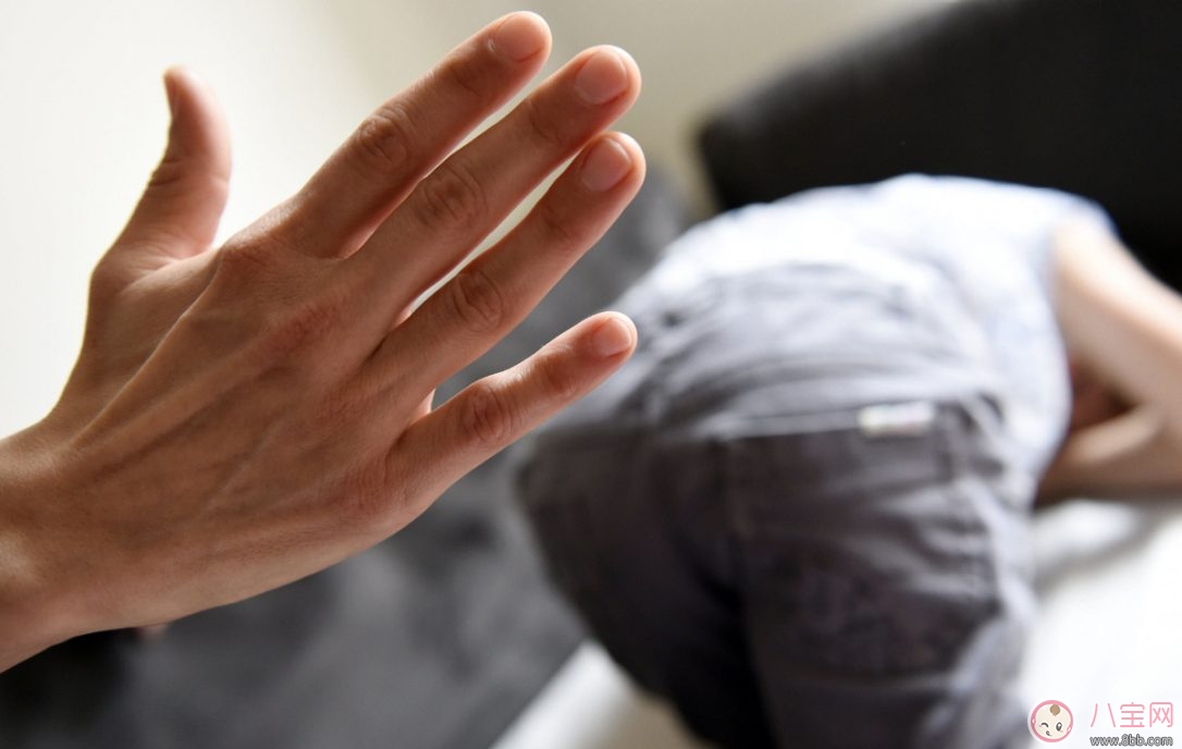 嬰兒暴力行為的原因  如何教導(dǎo)與改善