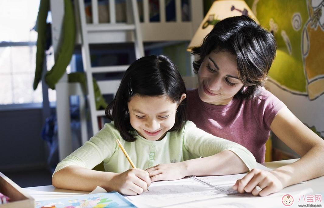 怎么教孩子學習英文  家長應該怎么做