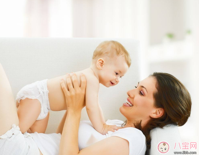 孩子太黏人怎么應(yīng)付 過分依賴父母的孩子怎么培養(yǎng) 孩子太黏人怎么應(yīng)付 過分依賴父母的孩子怎么培養(yǎng)