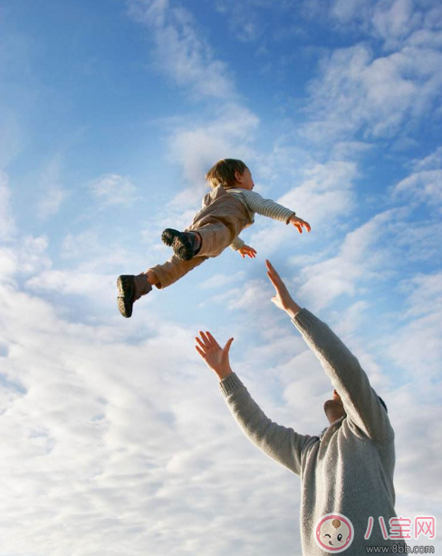 爸爸帶的孩子會(huì)更聰明 爸爸帶孩子哪里好